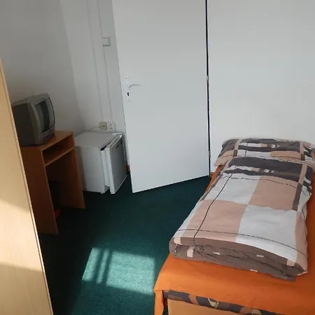بيت شباب U Hospudky